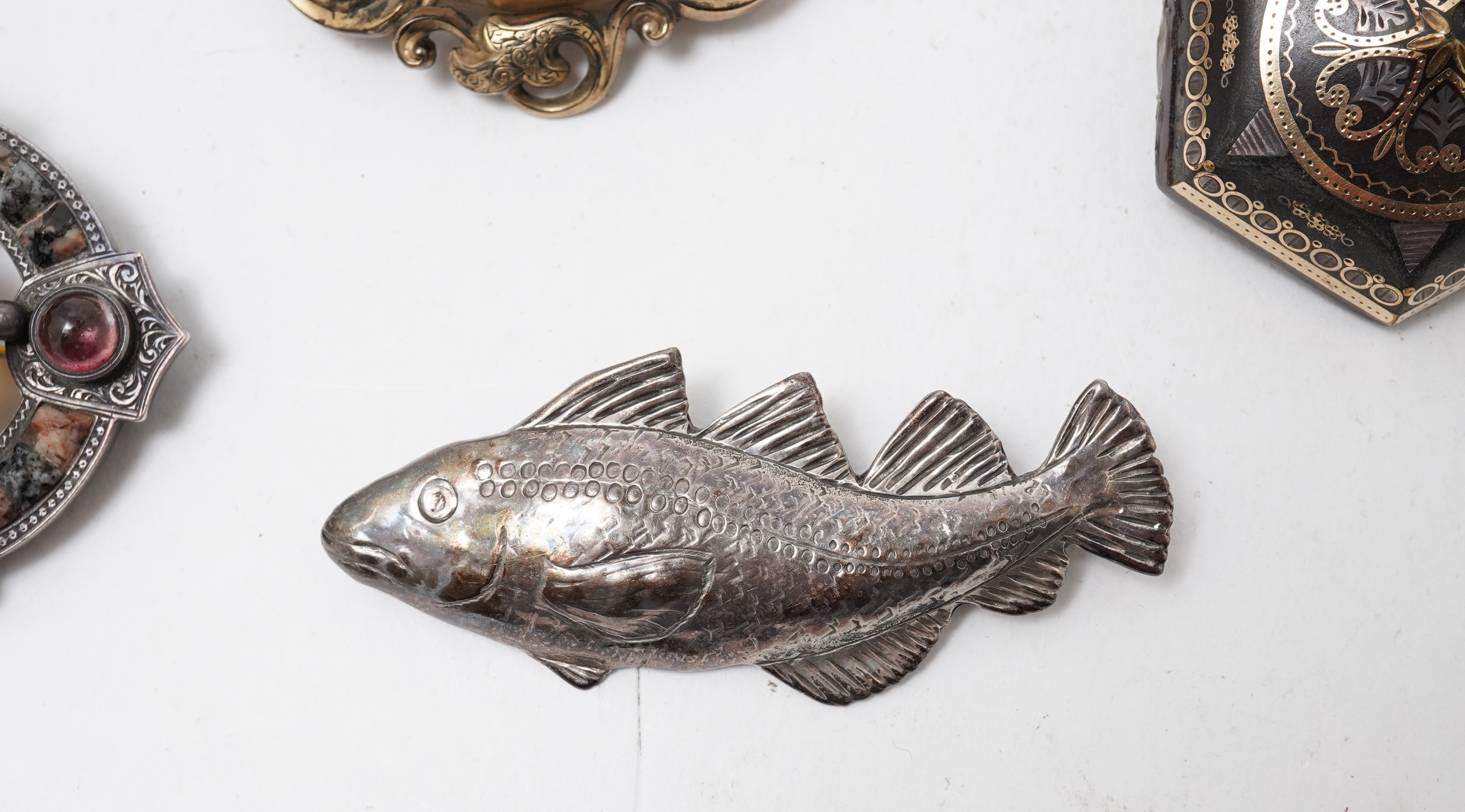 A collection of jewels including a coral necklace